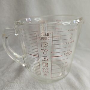 Vintage Pyrex 4 Cup (1 Quart) Measuring Cup With Red Lettering And D Handle
